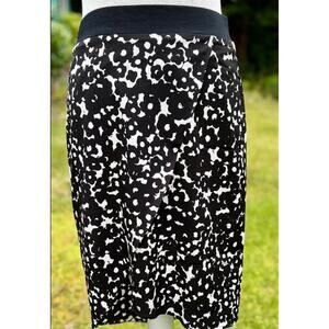 Women’s CAbi Dixon black and white high low midi skirt size medium style 5321